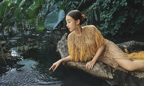 Đỗ Mỹ Linh trầm mình trong nước, hoá 'mỹ nhân cổ trang' giữa sông núi Tràng An